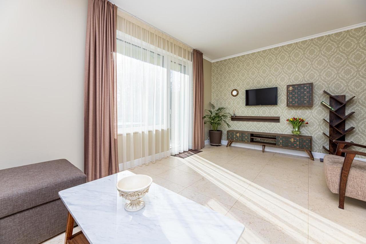 Sakura_Inn Паланга Екстериор снимка