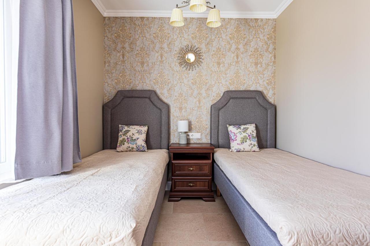 Sakura_Inn Паланга Екстериор снимка