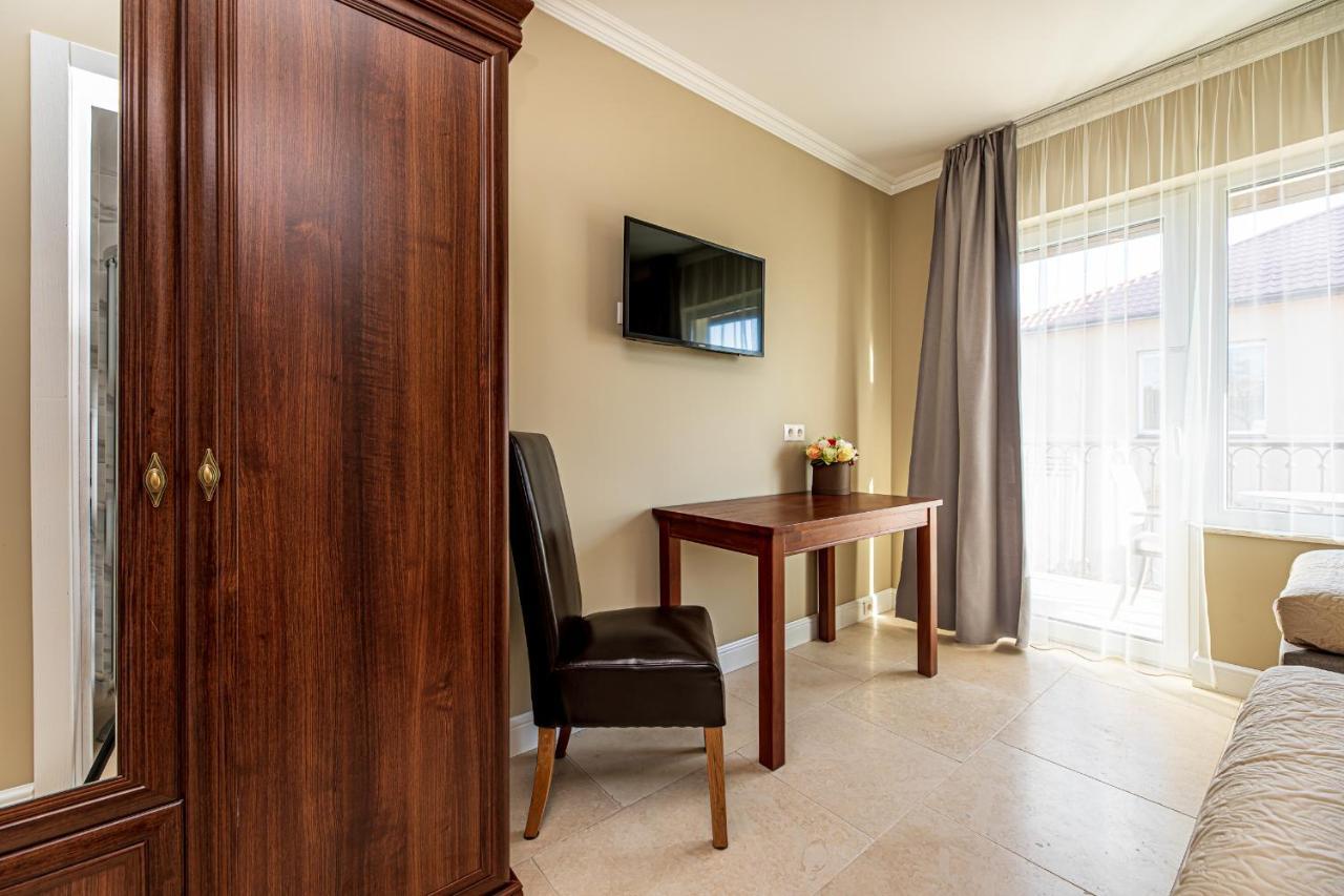 Sakura_Inn Паланга Екстериор снимка