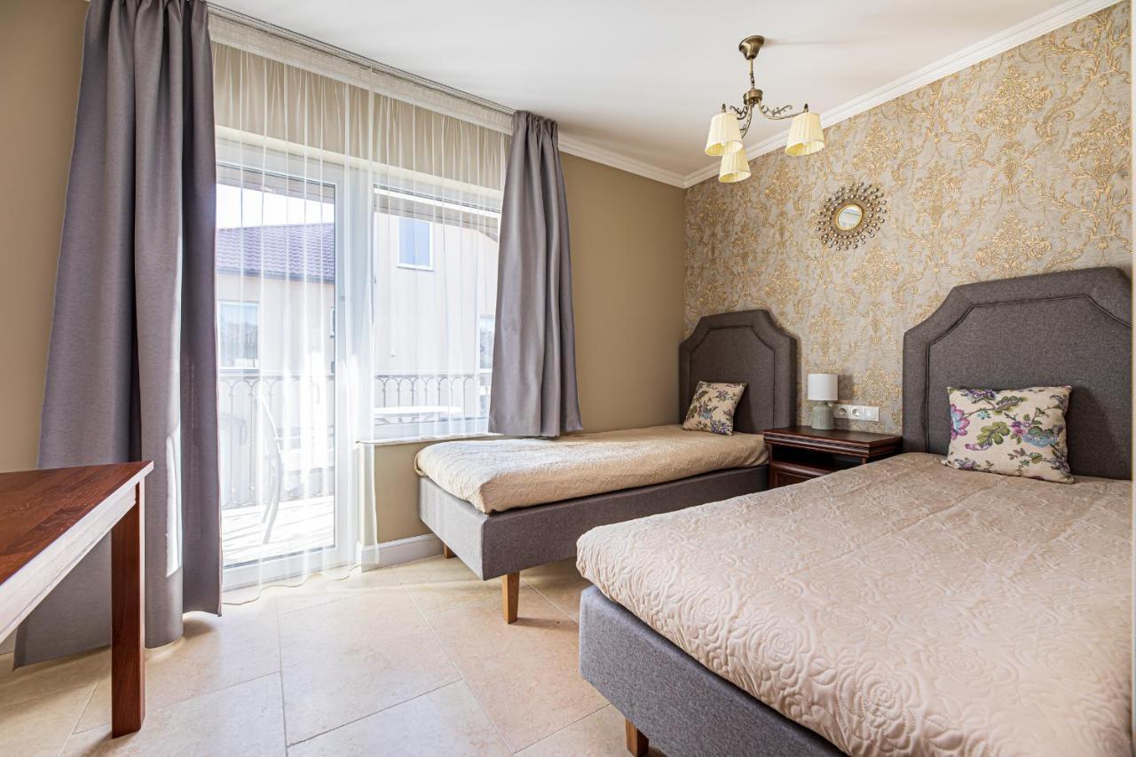 Sakura_Inn Паланга Екстериор снимка