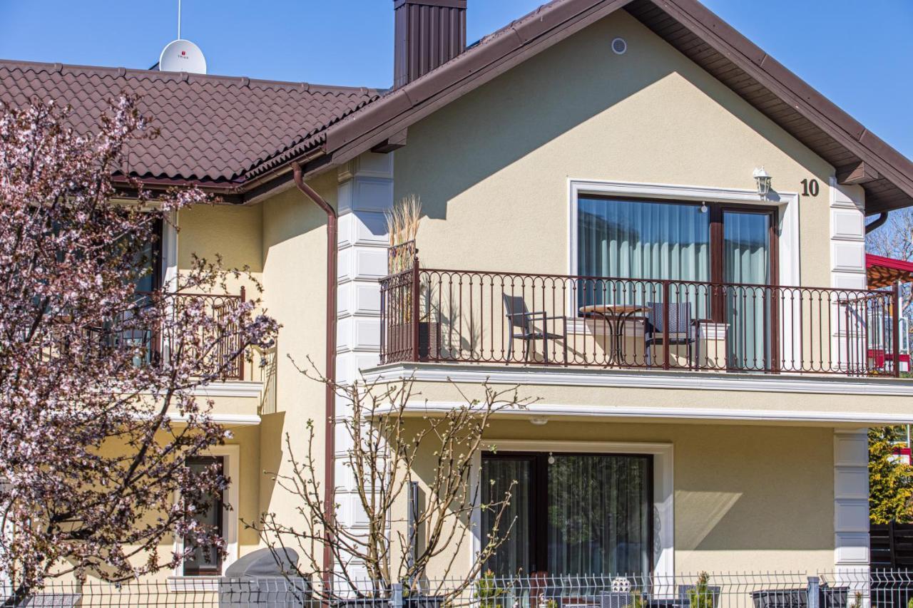 Sakura_Inn Паланга Екстериор снимка