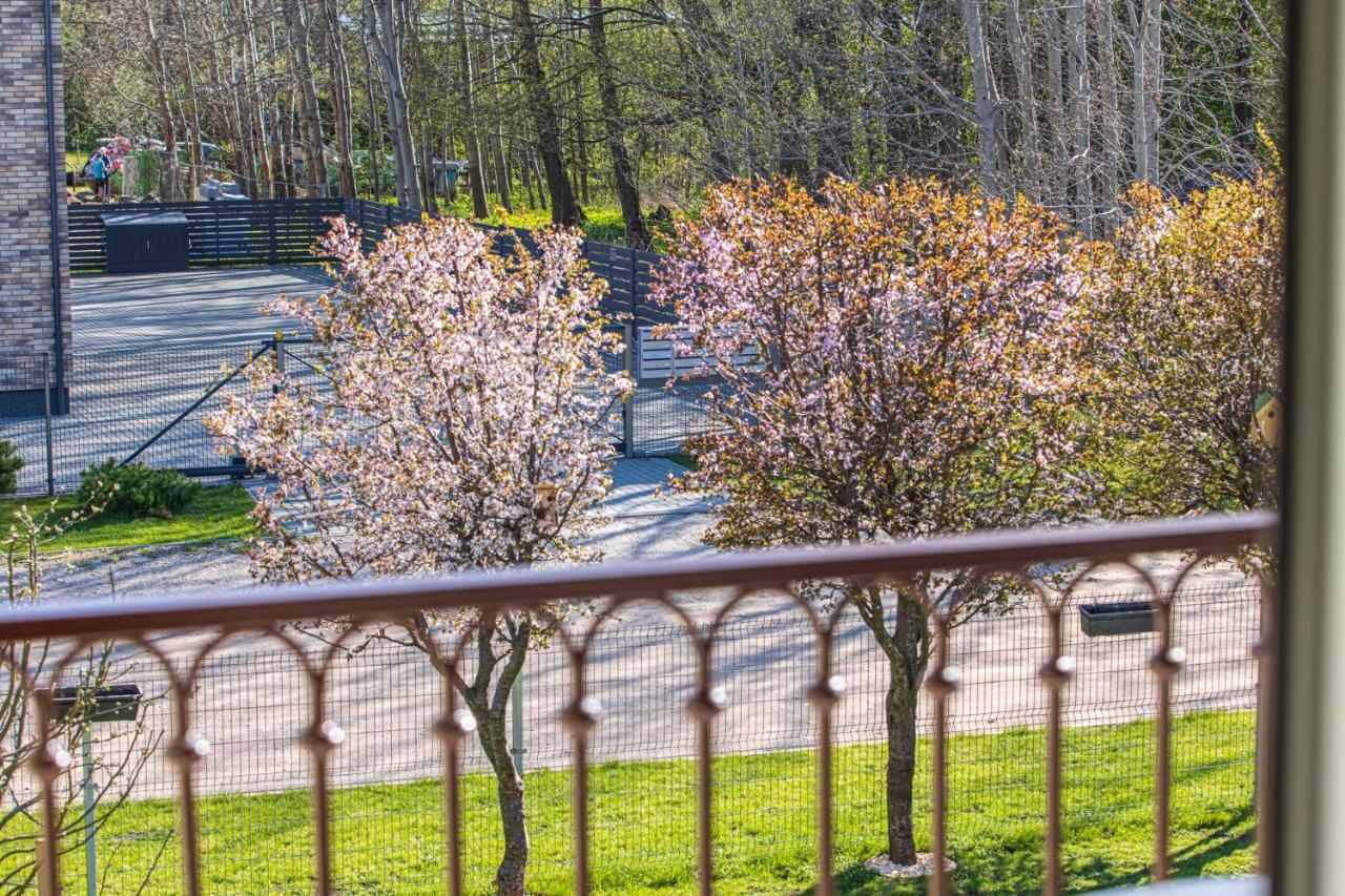 Sakura_Inn Паланга Екстериор снимка