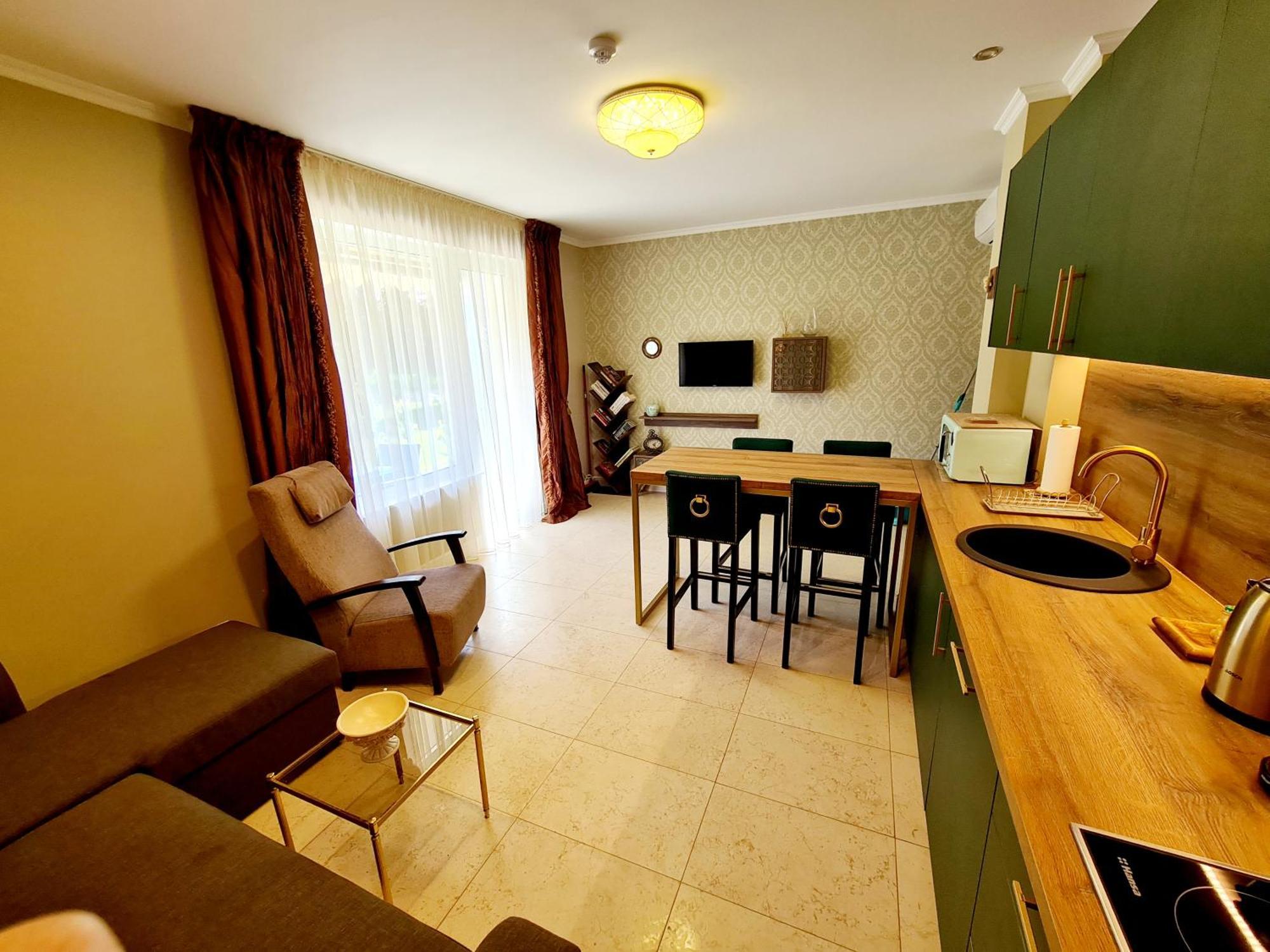 Sakura_Inn Паланга Екстериор снимка